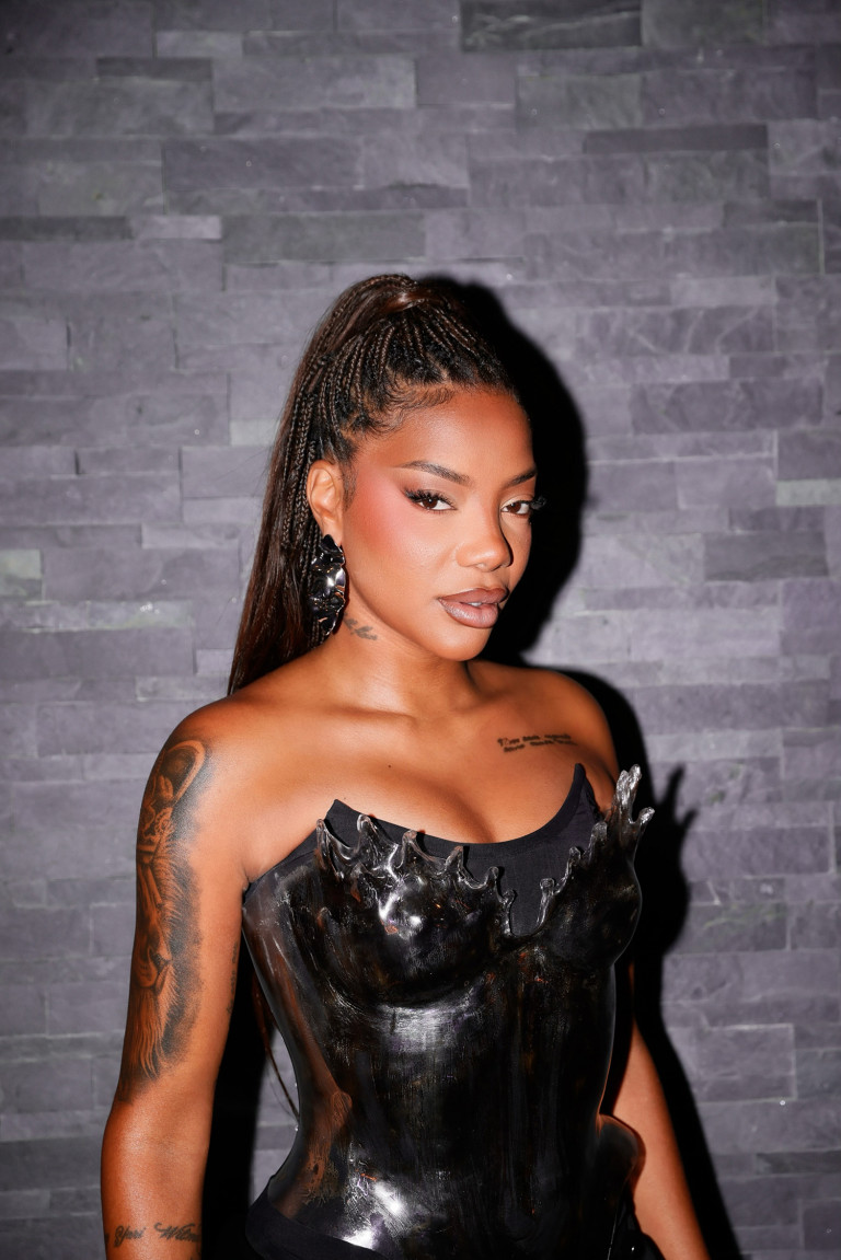 Por Dentro dos Figurinos de Palco de Ludmilla: Tecnologia e Luxo