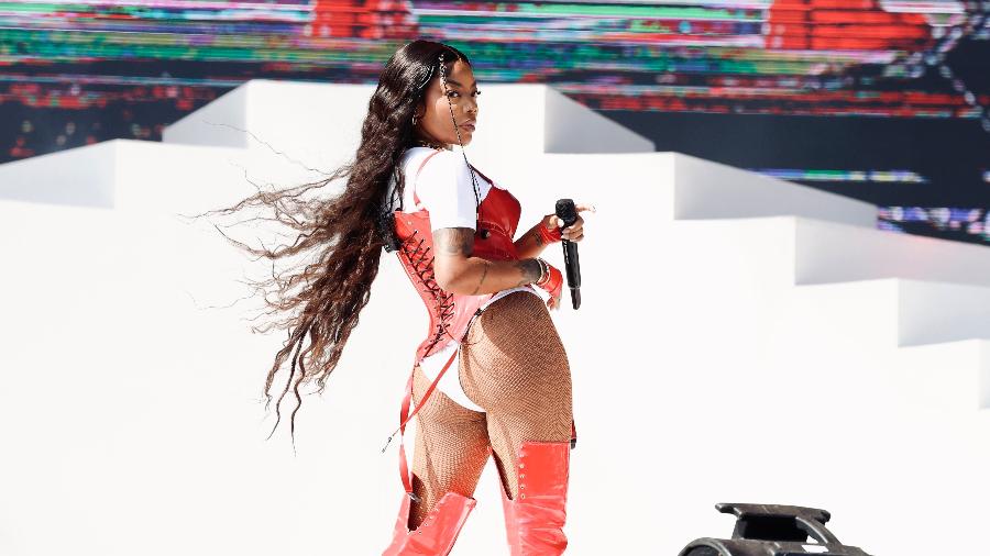 Por Dentro dos Figurinos de Palco de Ludmilla: Tecnologia e Luxo