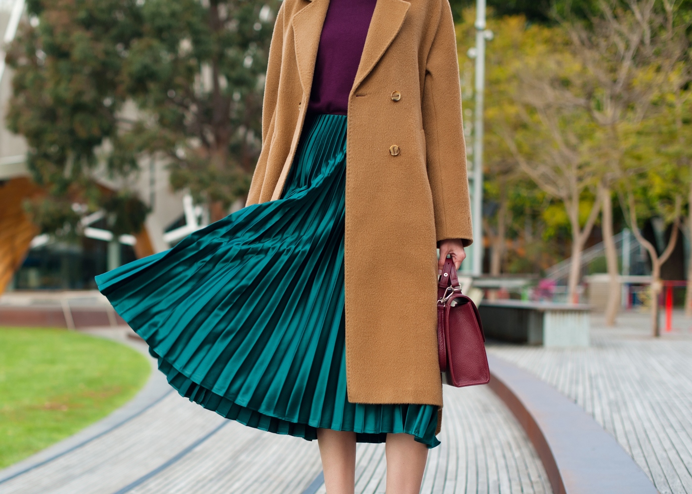 Acessórios para complementar sua saia midi no inverno