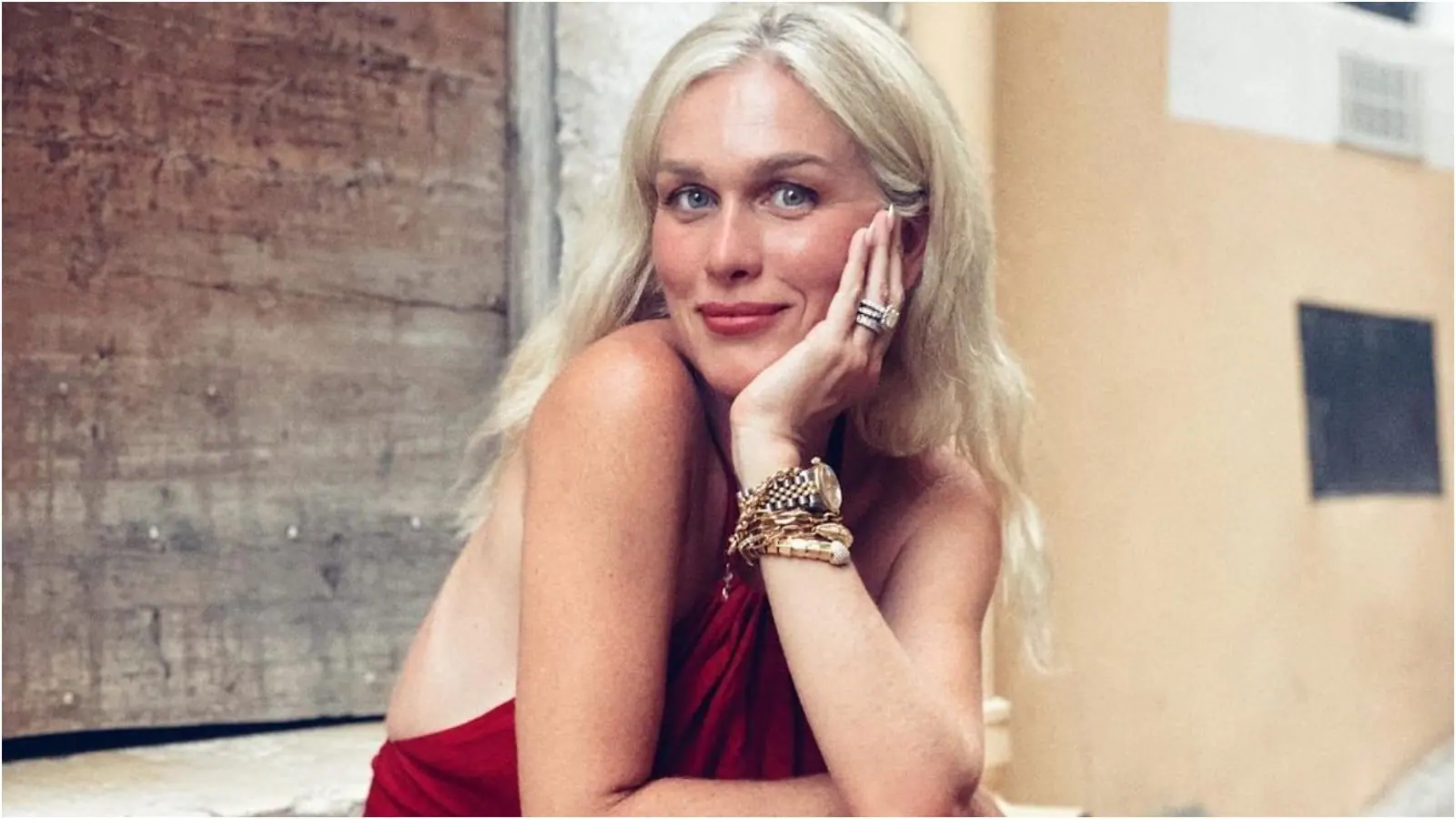 A trajetória de Ludmila Dayer: De ícone sensual a produtora em Los Angeles