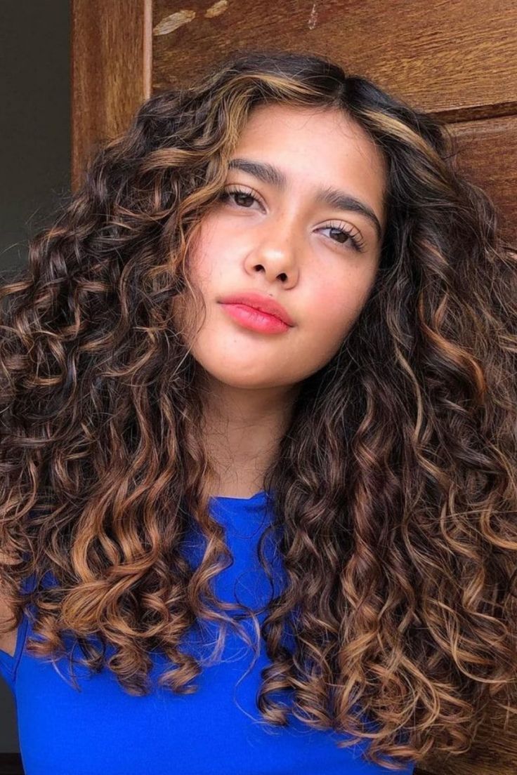 inspiração luzes cabelo cacheado