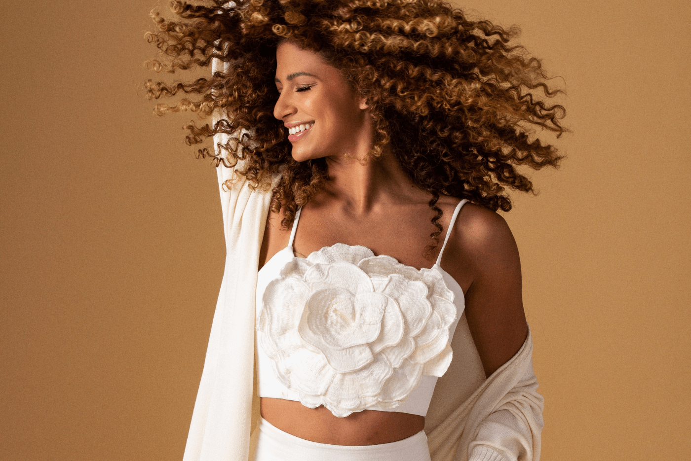 inspiração luzes cabelo cacheado