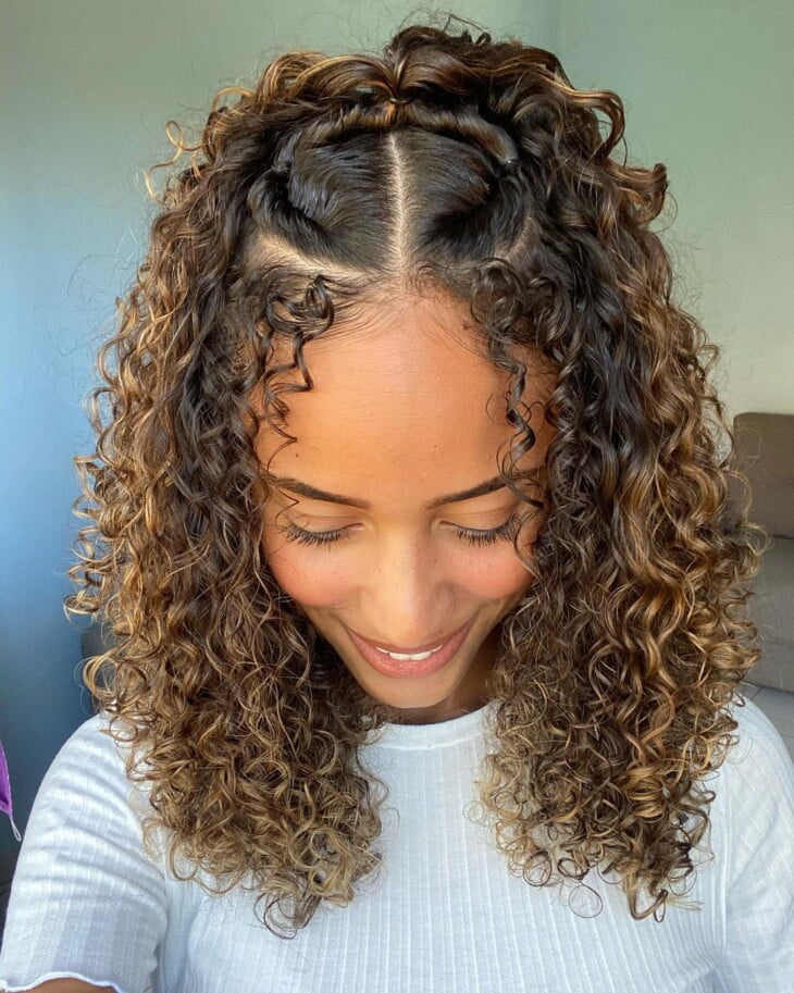 inspiração luzes cabelo cacheado