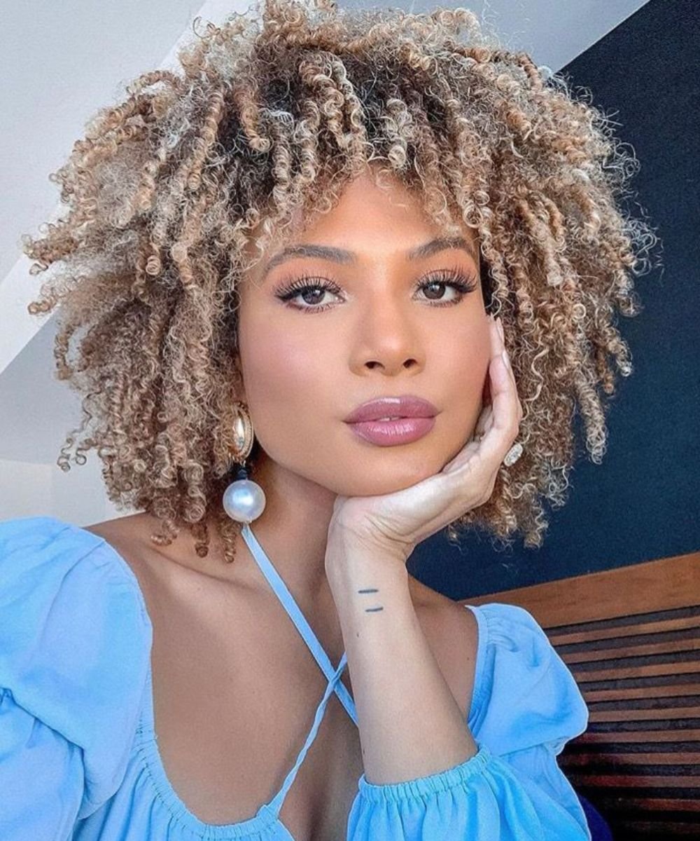 inspiração luzes cabelo crespo 4c