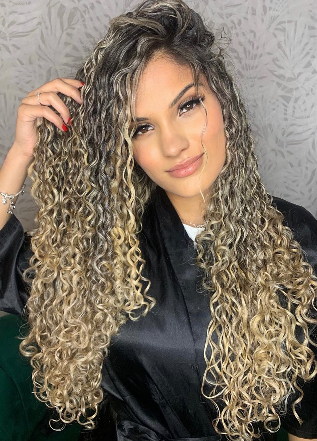 tonalizante loiro perolado Haskell vs Magic Color para cabelo cacheado