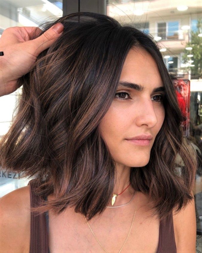 quanto custa fazer luzes mel cabelo cacheado curto long bob