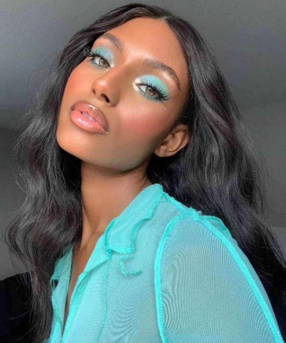 Maquiagem de Carnaval: Dicas de Combinações com Azul (Nude