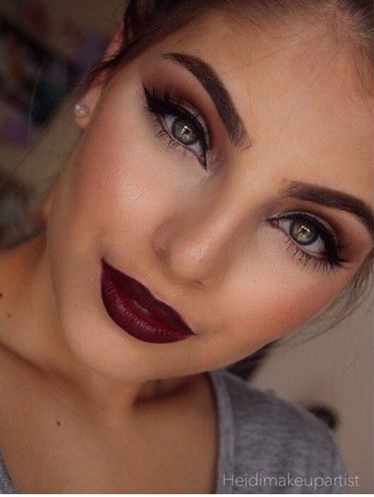 Maquiagem Boca Vinho