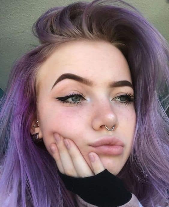 Delineado E-girl: Técnicas e Inspirações para um Olhar Marcante