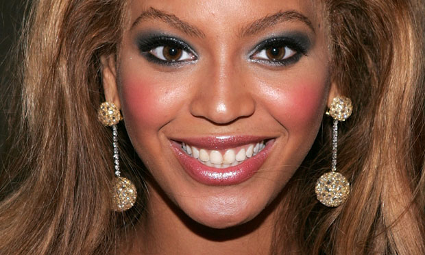 Maquiagem Craquelada Nunca Mais: Dicas Essenciais para uma Pele Perfeita