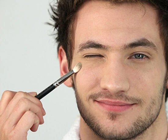 Maquiagem masculina passo a passo