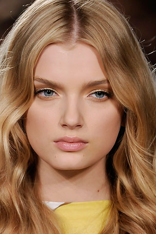 5 ideias de títulos:
1. Maquiagem para Olhos Separados: Guia Completo para Aproximar o Olhar
2. Truques de Sombra e Delineado para Olhos Afastados
3. Como Usar Iluminador em Olhos Separados sem Afastá-los Ainda Mais
4. Sobrancelhas e Cílios: Aliados Secretos para Olhos Separados
5. Erros Comuns na Maquiagem de Olhos Separados e Como Evitá-los