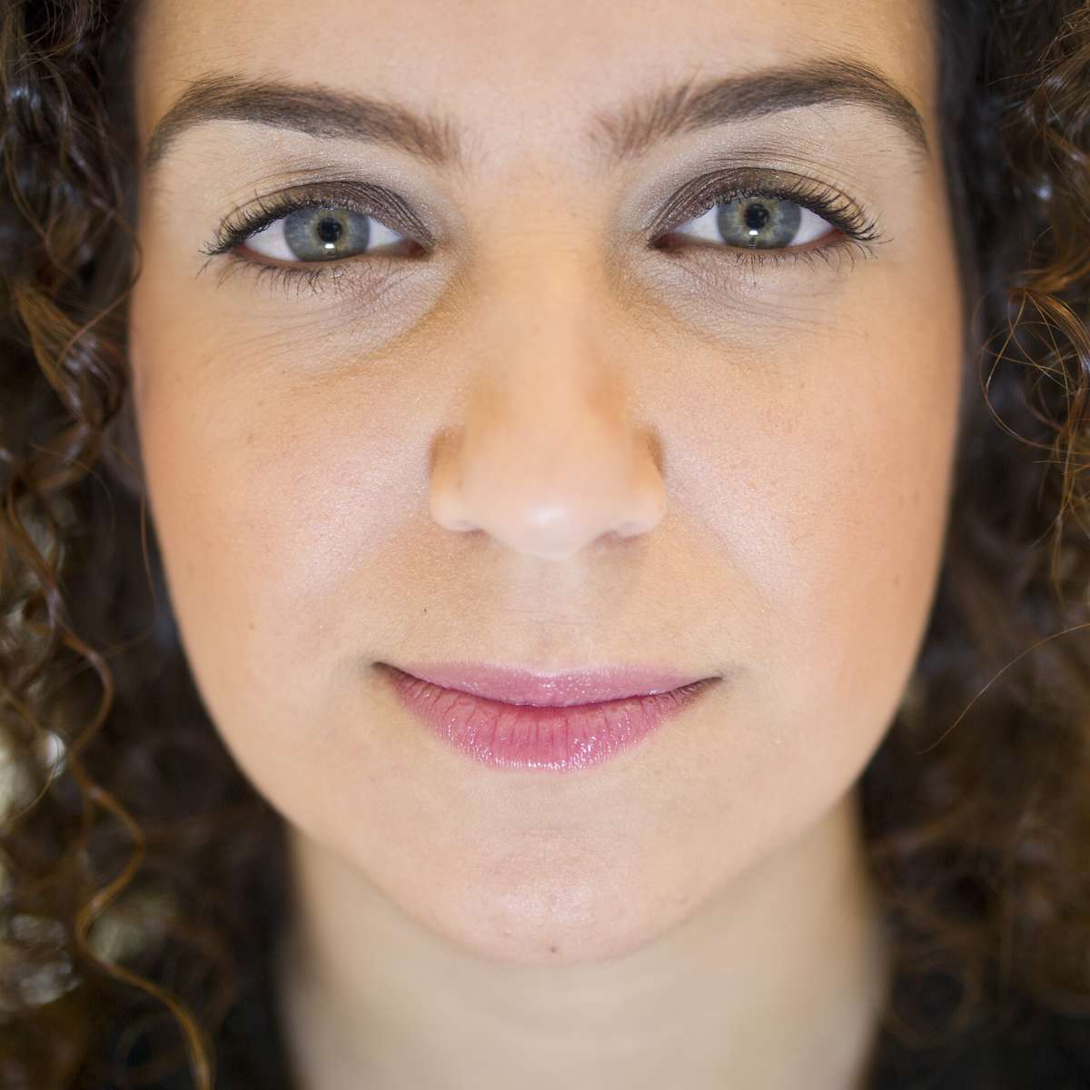 5 ideias de títulos:
1. Maquiagem para Olhos Separados: Guia Completo para Aproximar o Olhar
2. Truques de Sombra e Delineado para Olhos Afastados
3. Como Usar Iluminador em Olhos Separados sem Afastá-los Ainda Mais
4. Sobrancelhas e Cílios: Aliados Secretos para Olhos Separados
5. Erros Comuns na Maquiagem de Olhos Separados e Como Evitá-los