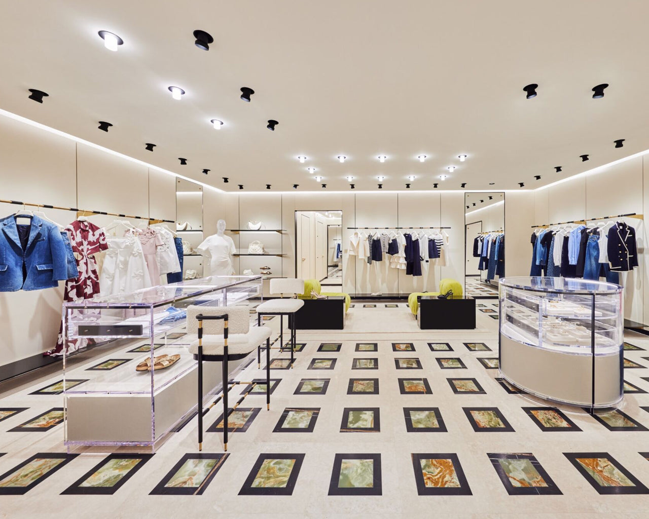 Quem é Marina Valentino?