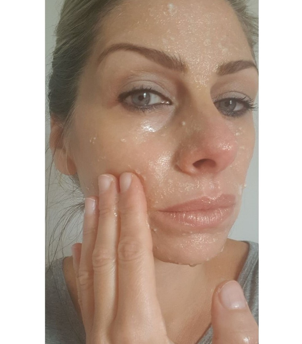 Desvendando a Albumina: O Segredo da Clara de Ovo para a Pele