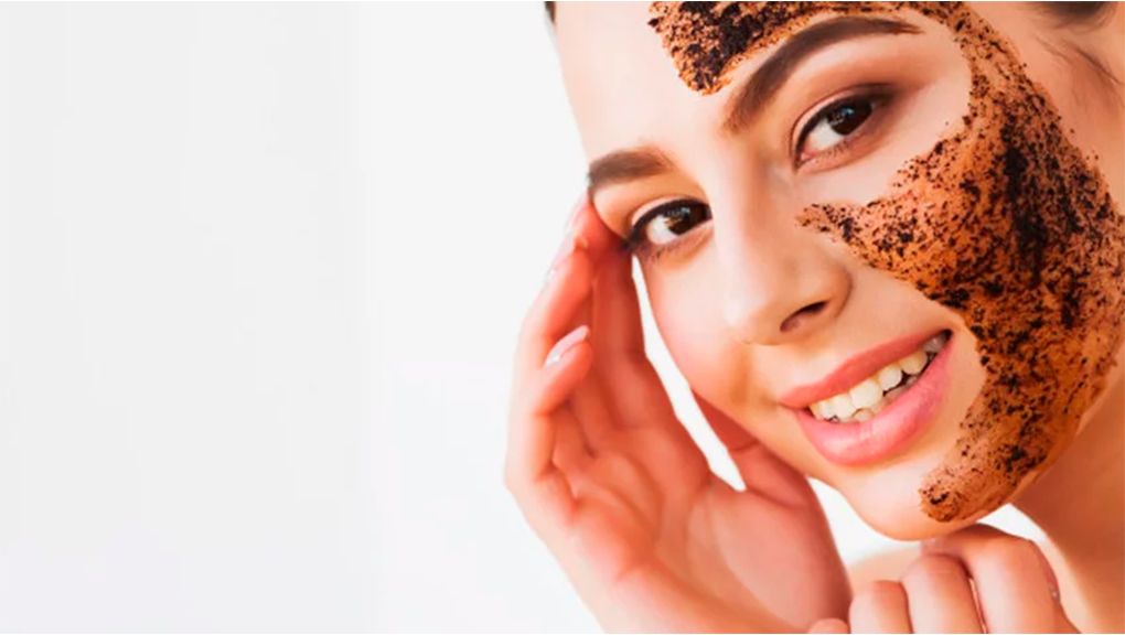 Guia Completo: Como Escolher a Máscara Facial de Café Ideal para Seu Tipo de Pele