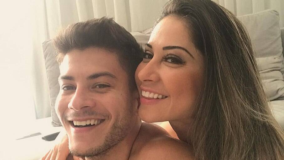 mayra cardi e arthur aguiar