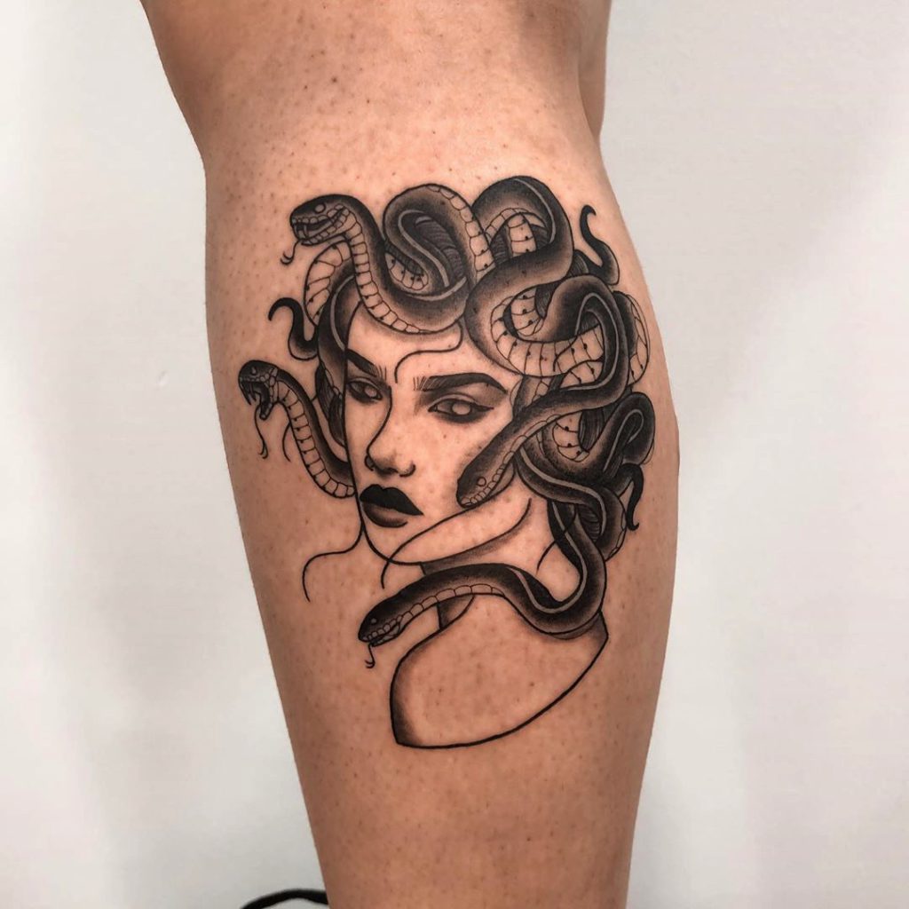 erros comuns ao tatuar medusa