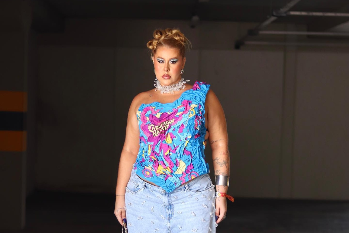 abadá customizado em casa ou ateliê qual melhor carnaval 2026