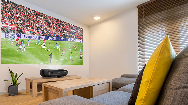 projetor com alta luminosidade para salas claras