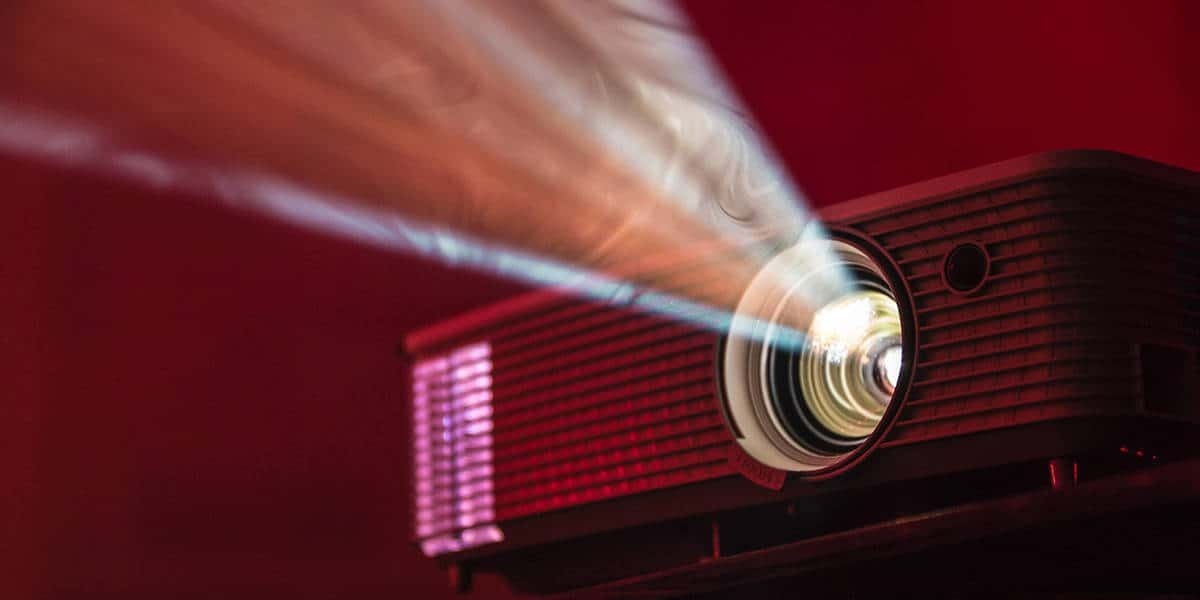 projetor portátil com google tv