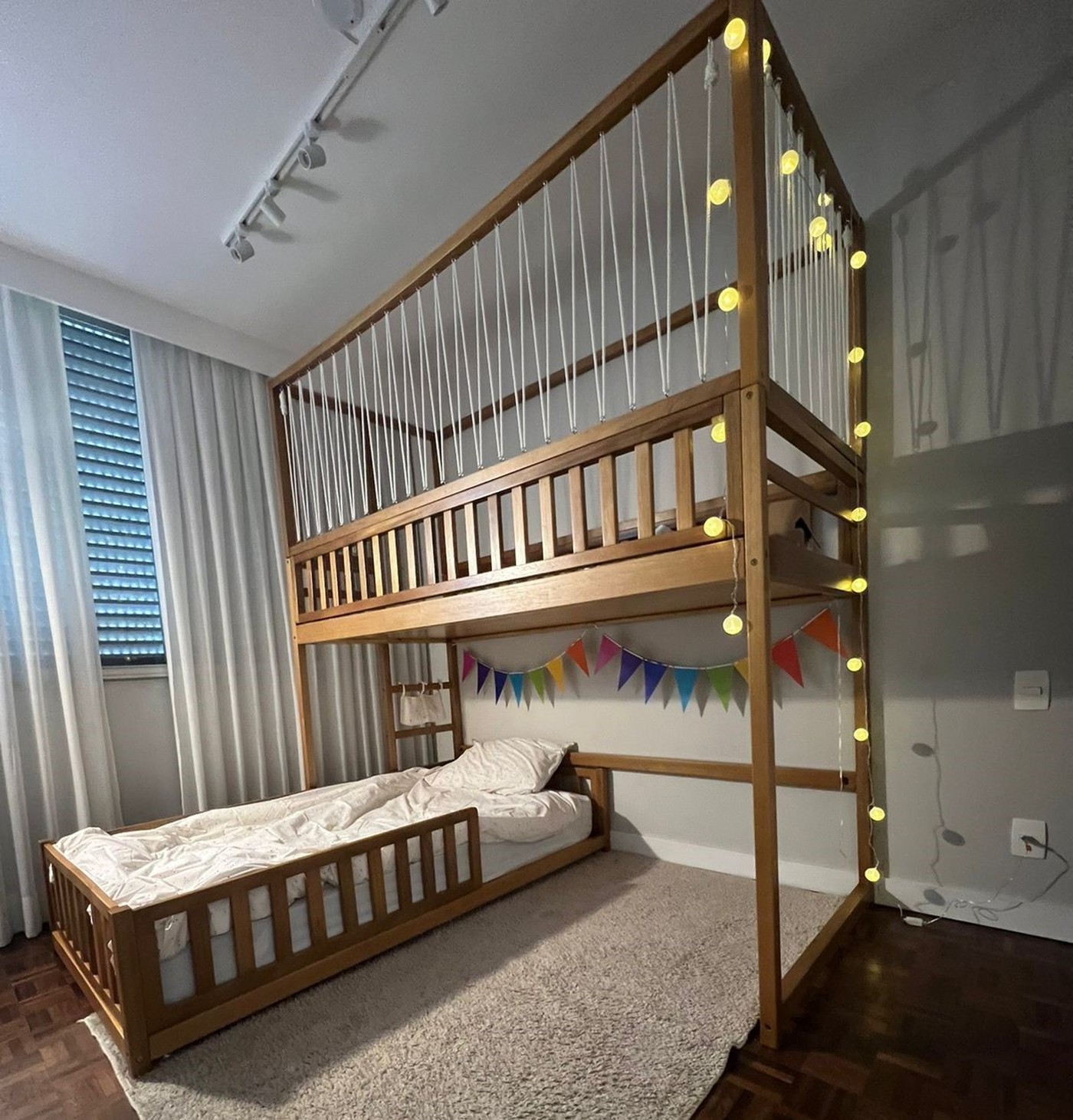 quarto com mezanino