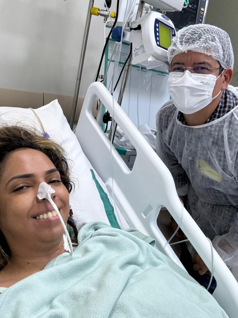 5 ideias de títulos:
1. Miastenia Gravis: Entendendo os Sintomas e o Diagnóstico.
2. Tratamentos Inovadores para Miastenia Gravis: Um Guia Completo.
3. Vivendo com Miastenia Gravis: Dicas de Manejo e Qualidade de Vida.
4. Miastenia Gravis em Jovens e Idosos: Desafios e Abordagens Específicas.
5. A Importância do Diagnóstico Precoce da Miastenia Gravis.