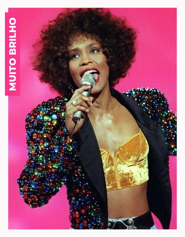 como usar ombreiras anos 80 em blazers modernos