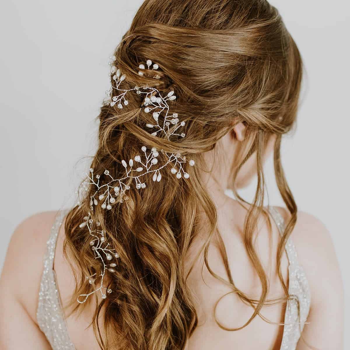 modelo de penteado para casamento madrinha