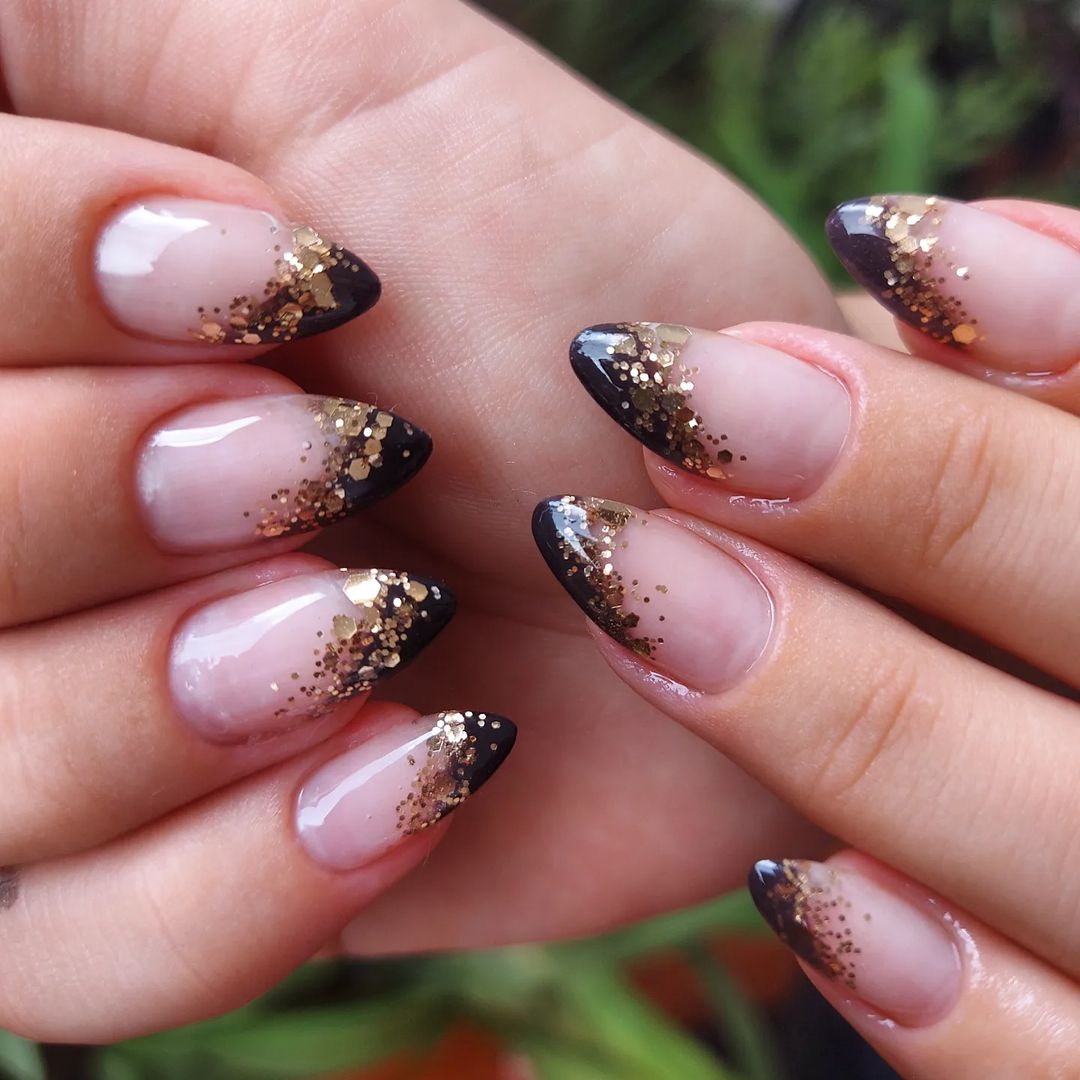 unha em gel preta fosca vs brilhante