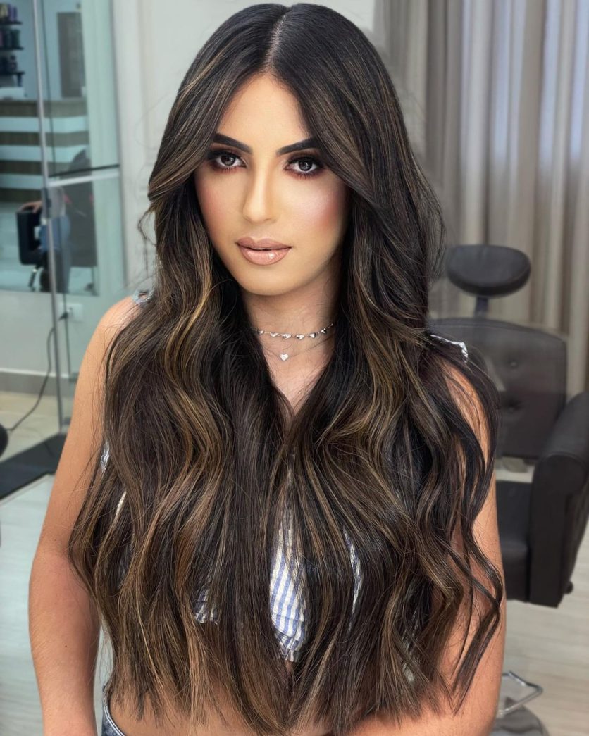 retoque morena iluminada cobre raiz esfumada