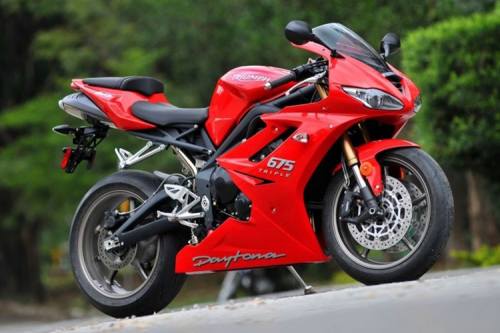 motos com E