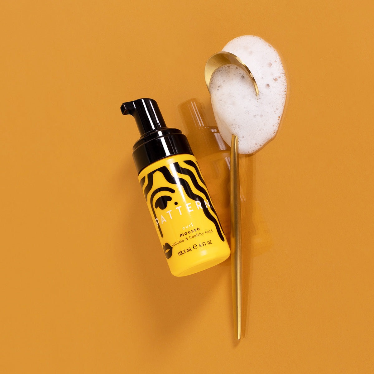 Mousse vs. Gelatina: Qual o Melhor Finalizador para Cachos?