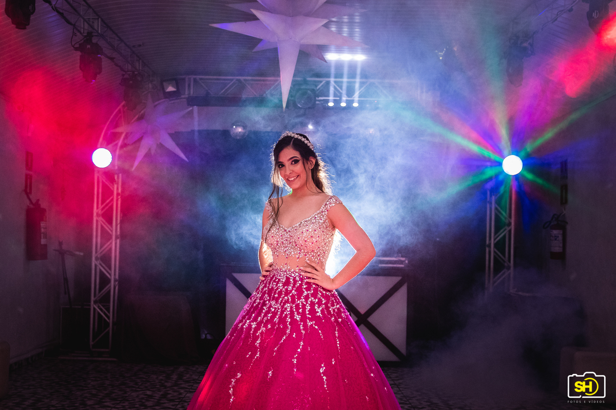 Como Escolher a Música Perfeita para Cada Momento da Sua Festa de 15 Anos