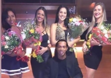 Ronaldinho Gaúcho: Vida Pessoal vs. Carreira Profissional