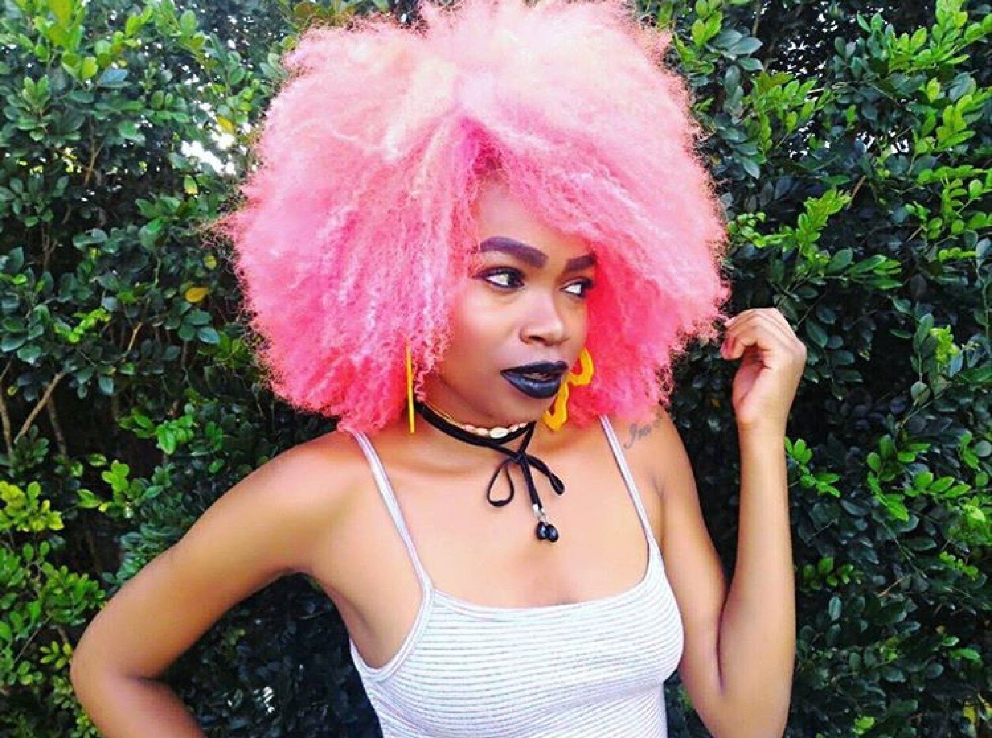 Produtos Indispensáveis para Cabelos Cacheados Rosa: Resenha Completa