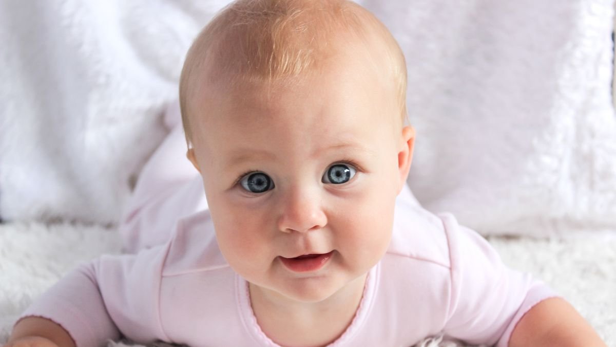 nomes diferentes com a letra v para meninas