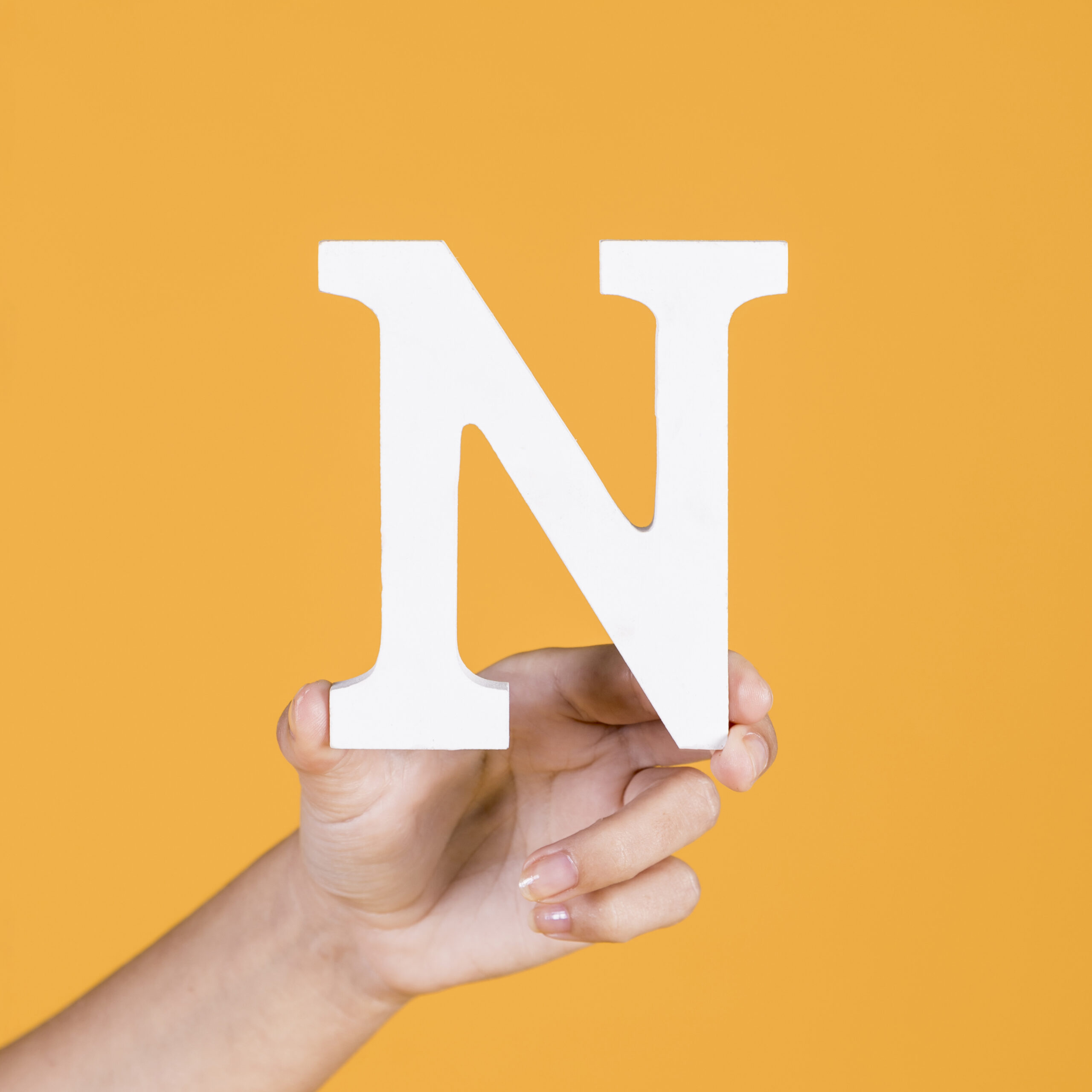 nomes de bebê com N