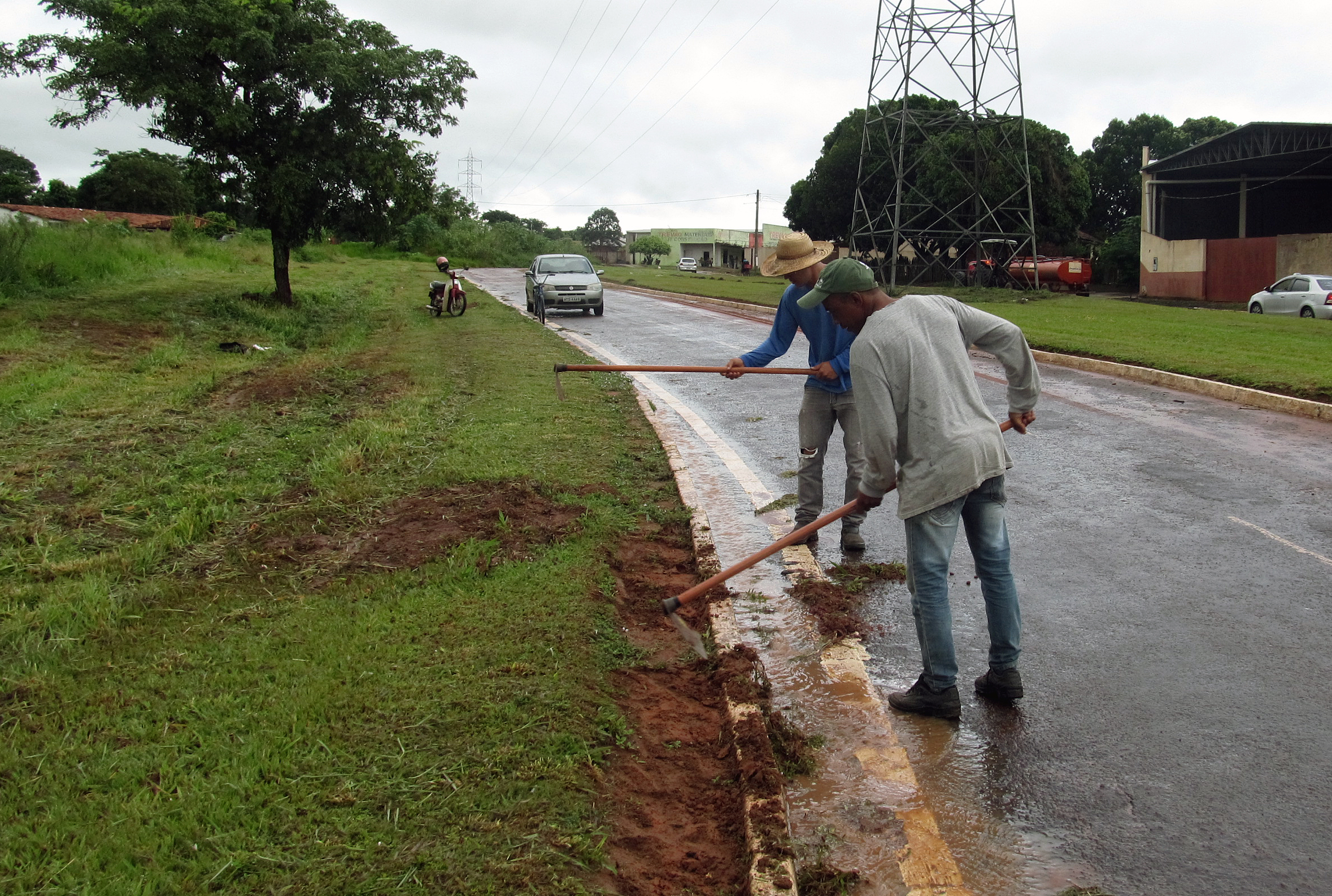 Projeto de Lei 2331/25: Impacto das Sirenes Escolares em Alunos com TEA