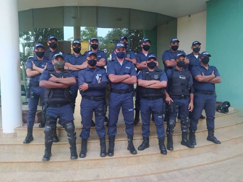 Guia Completo: Como Iniciar a Carreira de Vigilante no Brasil; Vigilante vs. Vigia: Entenda as Diferenças Legais e Profissionais; As Especializações do Vigilante: De Patrimonial a Segurança Pessoal Privada; Requisitos e Formação: Tudo o que Você Precisa para Ser um Vigilante Legalizado; O Papel do Vigilante na Segurança de Eventos e Transporte de Valores