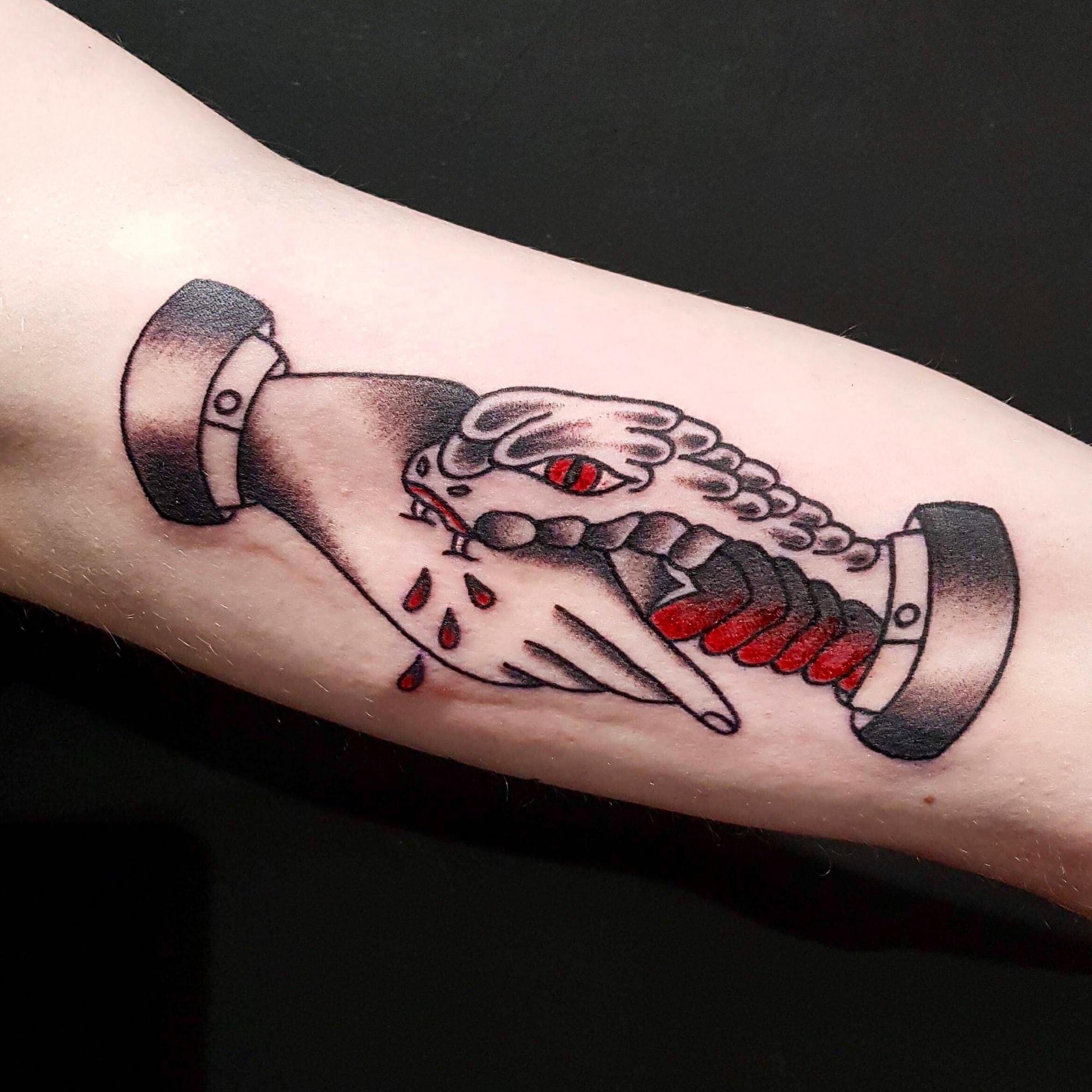 tatuagem de cobra delicada significado