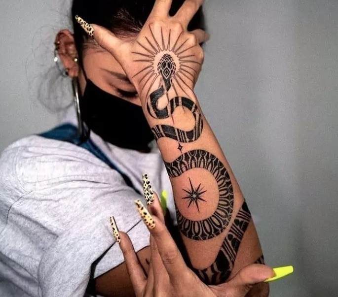 o que significa tatuagem de serpente