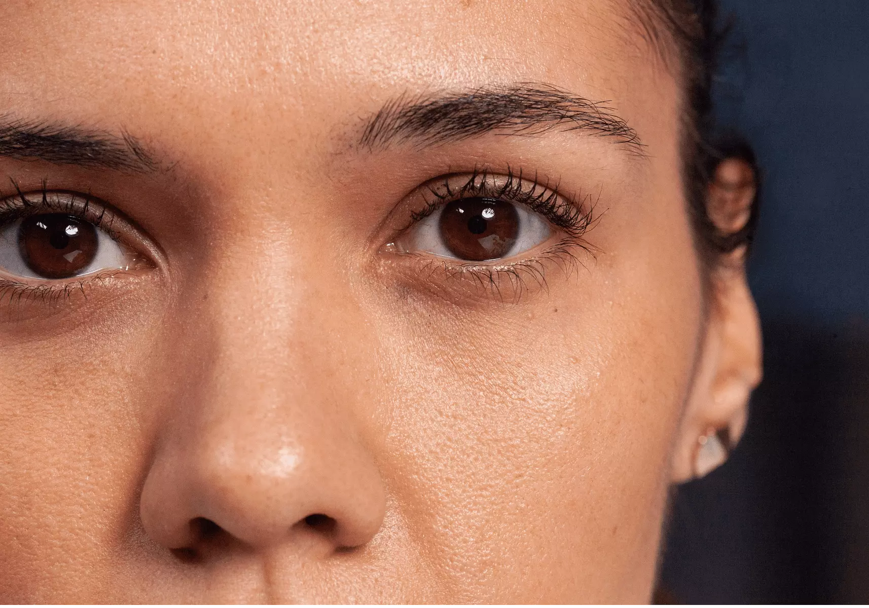 Maquiagem para Olheiras: Técnicas e Produtos Essenciais para Camuflar