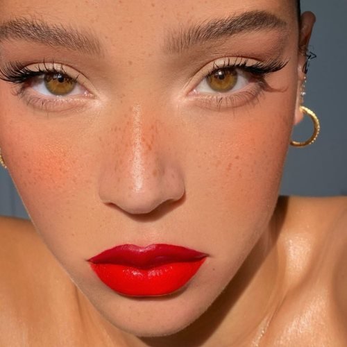 1. O que são olhos cor de amêndoa: Cor vs. Formato
2. Guia completo: Como identificar e realçar olhos amendoados
3. A raridade e beleza dos olhos cor de avelã
4. Técnicas de maquiagem para valorizar o formato amendoado
5. Olhos amendoados: Mitos e verdades sobre a cor e o formato