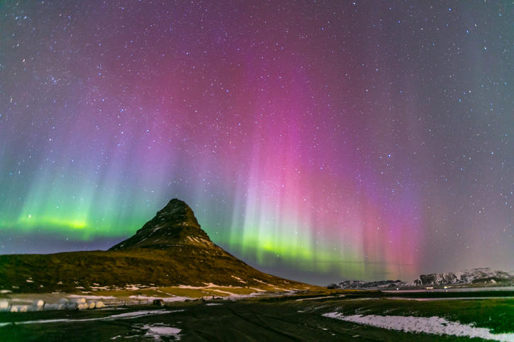 Aurora Boreal vs. Aurora Austral: Entenda as Diferenças e Onde Observar