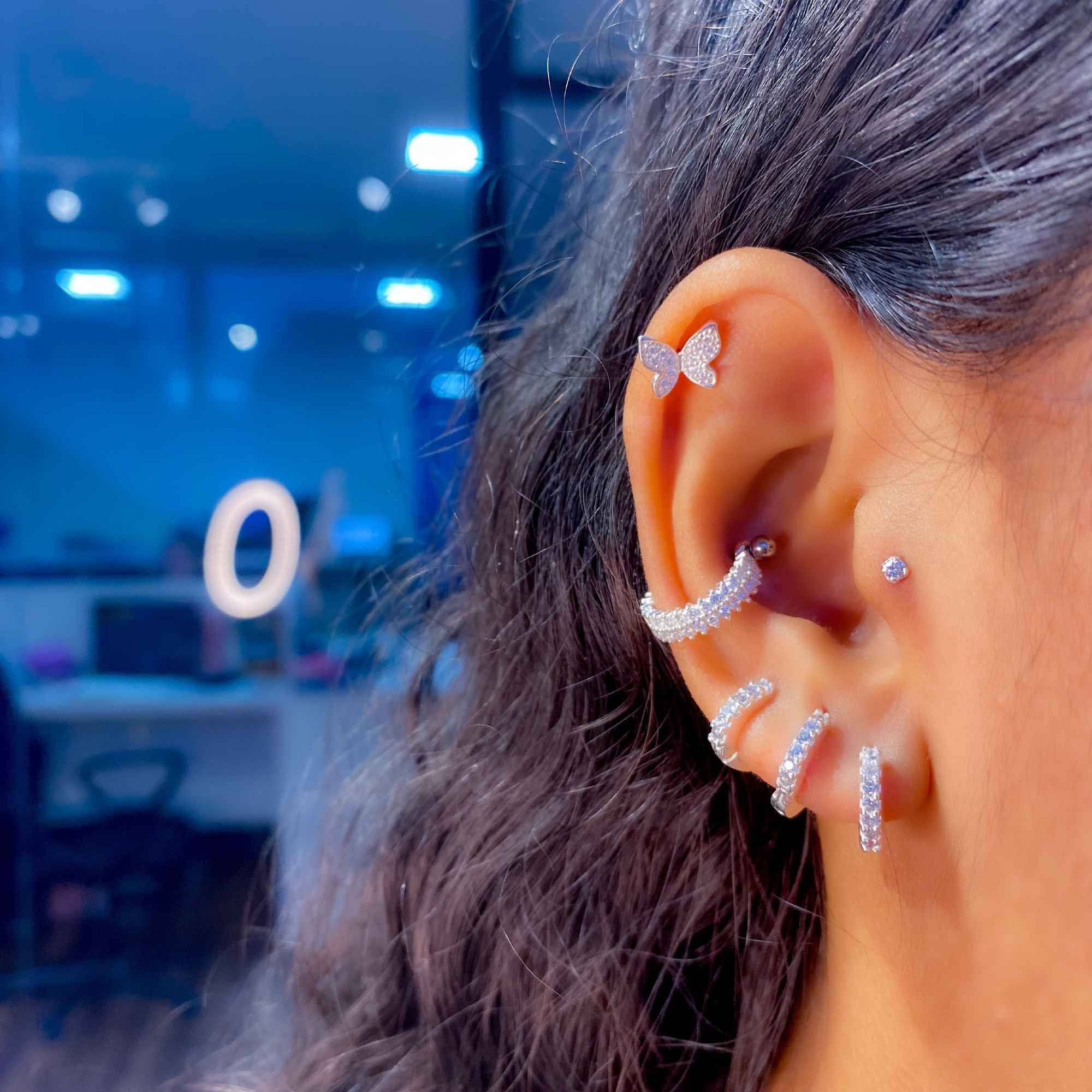 ear cuff vs ear hook