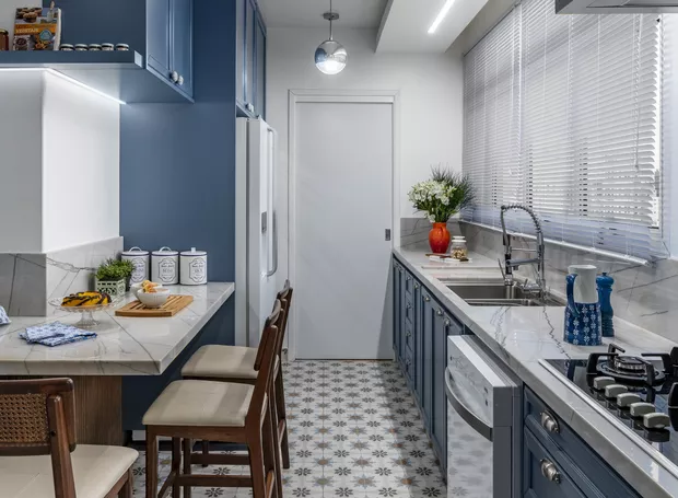 organização da bancada da cozinha