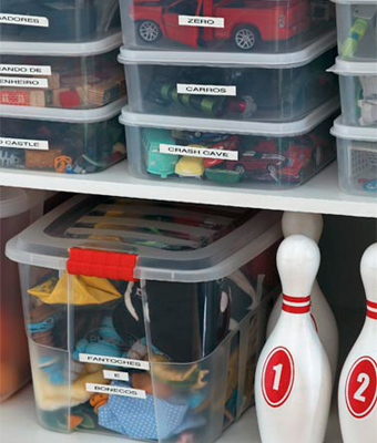 móveis multifuncionais para organização de brinquedos