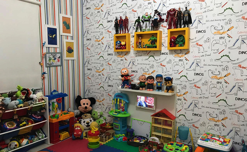 organização de brinquedos em quarto pequeno