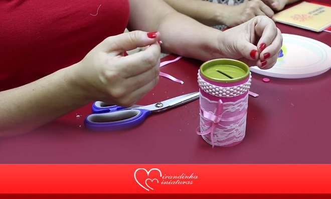 ideias criativas lembrancinha cofrinho papelão